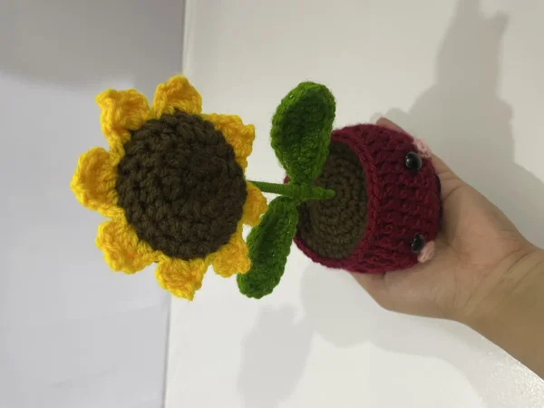 Sunflower pot