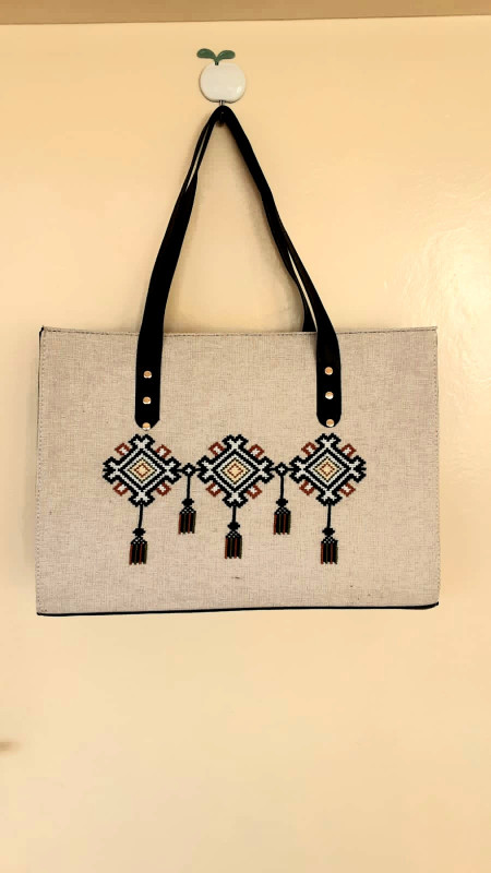 Women's Jute Hand Embroidered Shoulder Bag