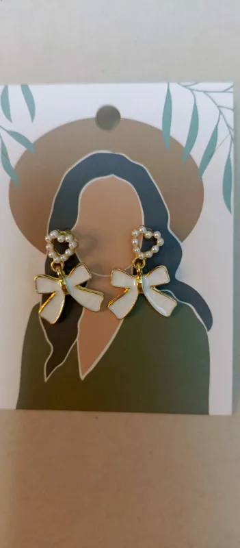 Vintage inspired faux pearl heart & Bow drop earrings