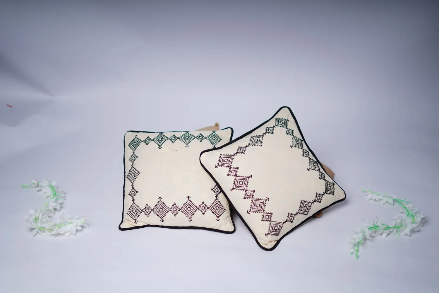 2 Pcs Cotton Hand-Embroidered Cushion Cover