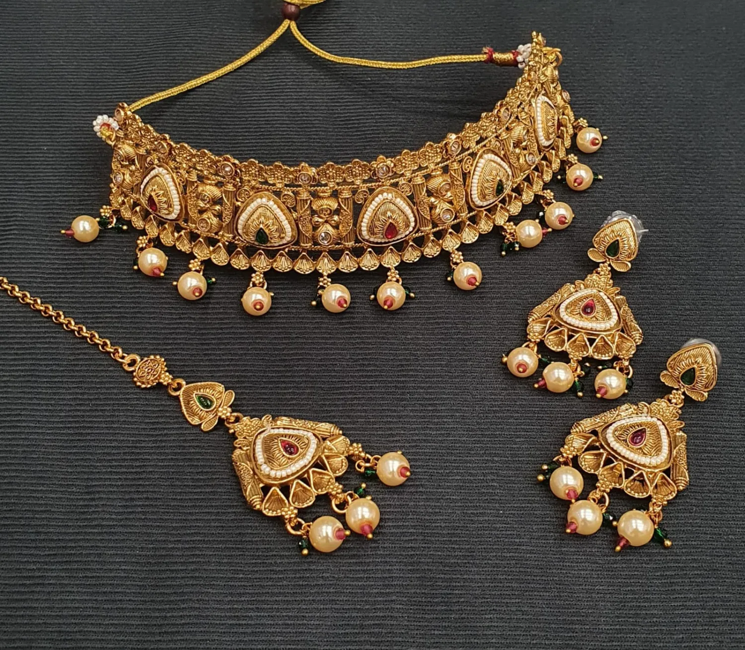 Indian Raj Wari Necklace With Earning and Tikka